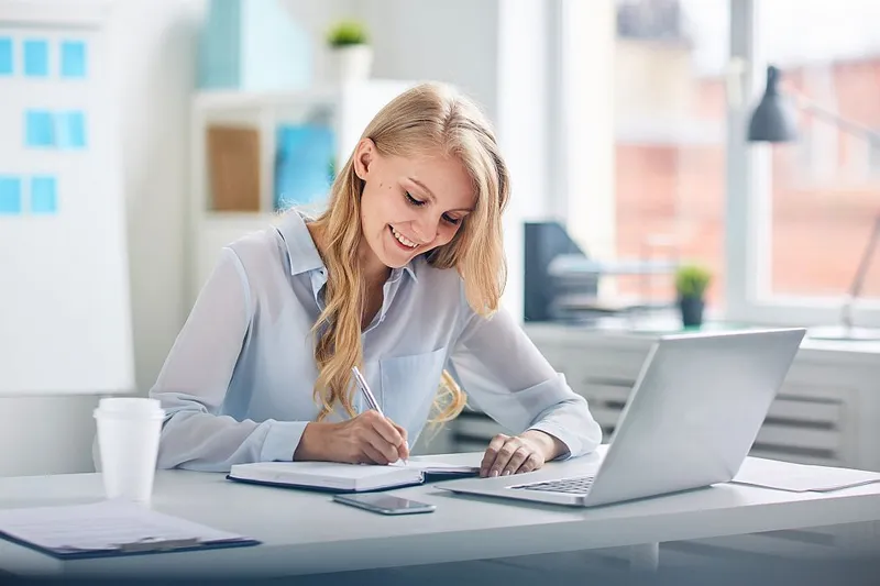 Ce titluri de stat merită investiţie? Cât câştigi? - Foto: Freepik/pressfoto