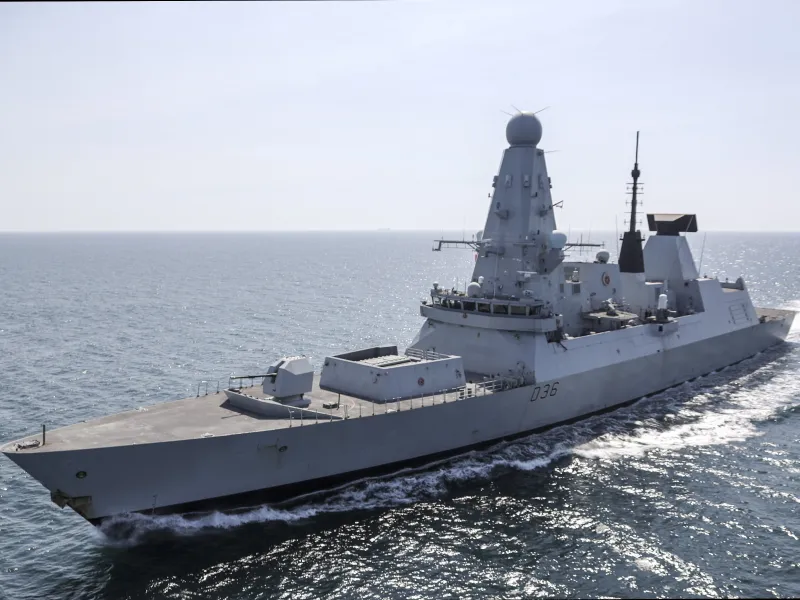 Marea Britanie neagă că distrugătorului HMS Defender a fost somat de forțe ruseşti în Marea Neagră. / Foto: medium.com