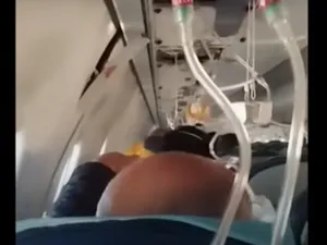 VIDEO Imagini filmate în avionul Azerbaijan Airlines, chiar înainte de prăbușire. 29 de oameni au supraviețuit