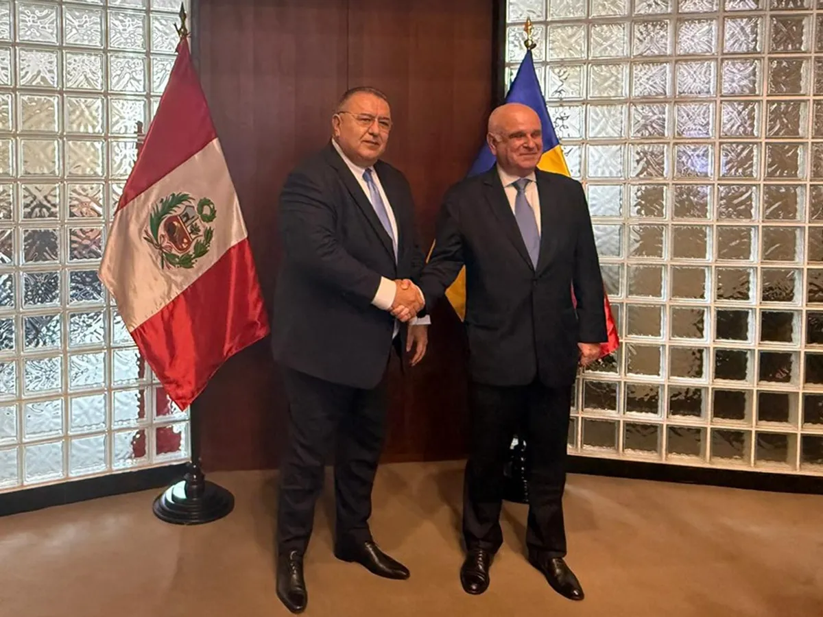 Mihai Daraban, președintele CCIR și Felix Denegri Boza, viceministrul de externe al Republicii Peru Foto: CCIR