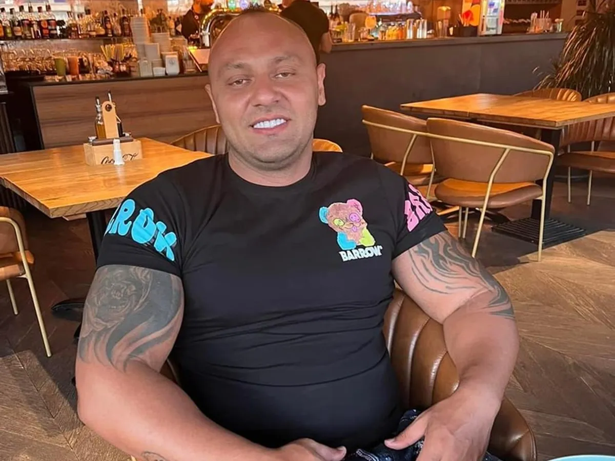 Interlopul Romi Neguș nu se mai bate în cușcă pentru că mai stă după gratii încă 30 de zile