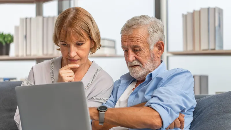 Angajații de la „Finanțe” vor opri plata pensie pe iulie. Anunțul care lasă pensionarii fără bani - Foto: Freepik