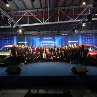 Prim pas către prima mașină electrică făcută în România. Ford a început producția modelelor Courier - Foto: Ford