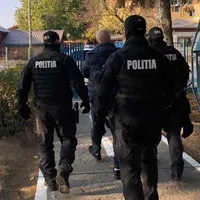 Interlopul Dorel Ruje și-a luat singur taxa de protecție de la o sală de păcănele Foto Poliția Română