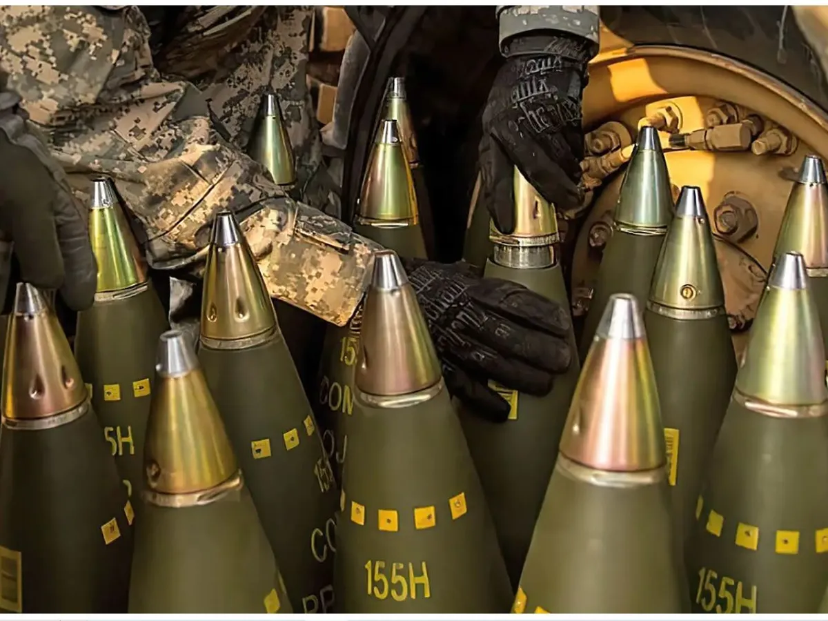 NATO va investi în muniție de 155 mm pentru Ucraina și cere aliaților să nu o țină la păstrare - Foto: thedrive.com (imagine cu caracter ilustrativ)
