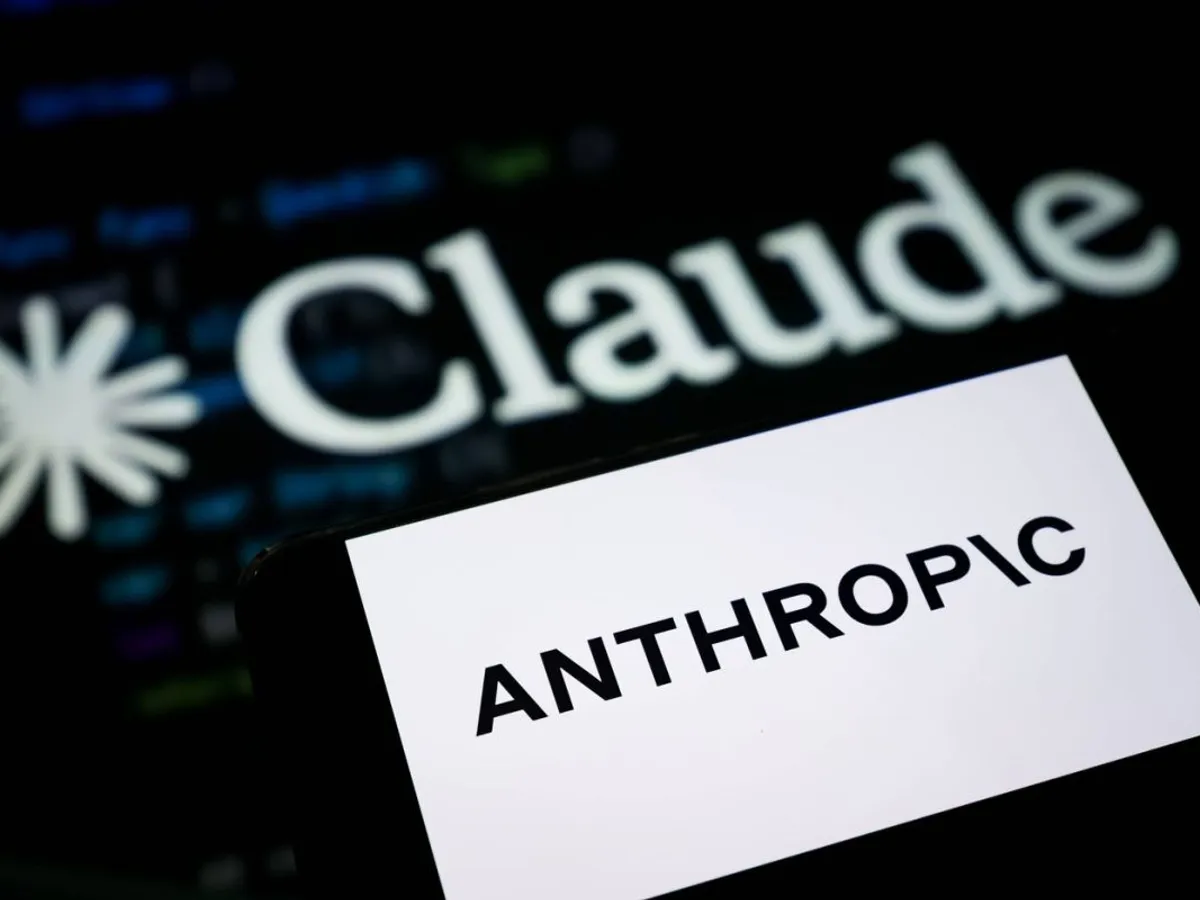 O imagine conceptuală prezintă logo-urile Anthropic și modelului său de inteligență artificială, Claude, acum 10 zile - Foto: Profimedia Images