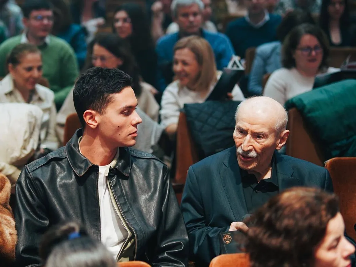 David Popovici s-a întâlnit cu Victor Rebengiuc: „Recunoscător pentru acest moment”