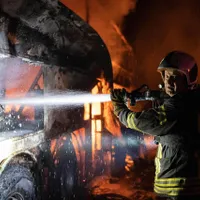 Incendiu în Ucraina - Foto: Facebook/ Volodimir Zelenski