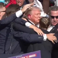 Donald Trump a fost rănit la ureche în timpul unei tentative de asasinare Foto: profimediaimages.ro