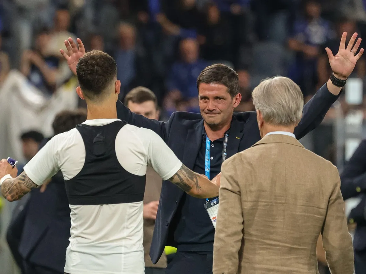 Parma și-a dat acordul pentru ca antrenorul Cristian Chivu să negocieze cu Inter Milano  - Foto: Profimedia images - Caracter ilustrativ