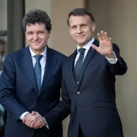 Nicușor Dan și Emmanuel Macron - Foto: Profimedia Images