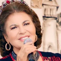 Irina Loghin, dată afară de pe scenă în timpul spectacolului. Publicul huiduia insistent - Foto: Irina Loghin, dată afară de pe scenă în timpul spectacolului. Publicul huiduia insistent (preluare B1TV)