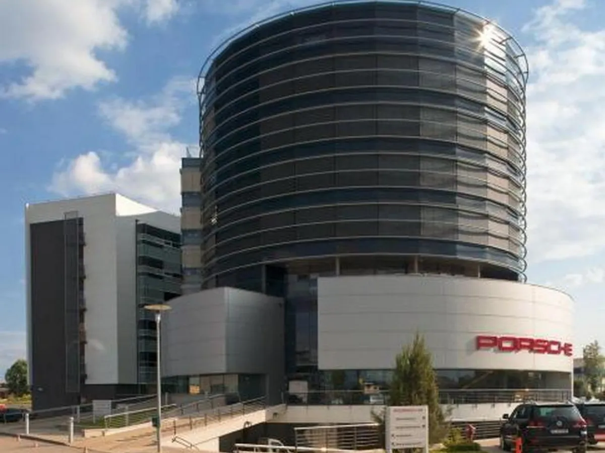 Tranzacție-surpriză: Un român a cumpărat Porsche Bank. Nu are voie să folosească numele - Foto: wikimapia.org