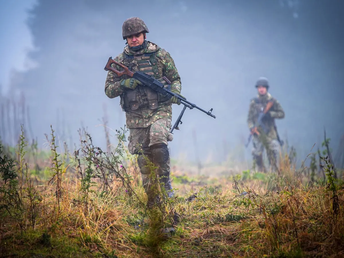 Soldat român în acțiune - Foto: Fcaebook/Armata României
