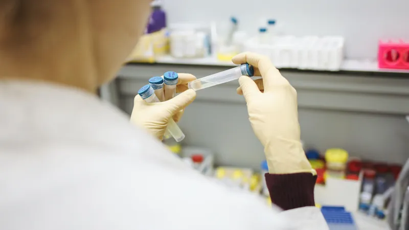Suspiciuni de „vaccinare la chiuvetă” la Neghiniță. FOTO: Facebook