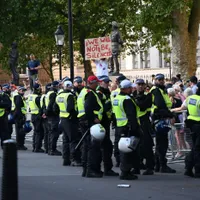 UK: Doi britanici, condamnați la pușcărie grea pentru protestele anti-imigraţie. Au atacat și români - Foto: Profimedia Images - Imagine cu rol ilustrativ