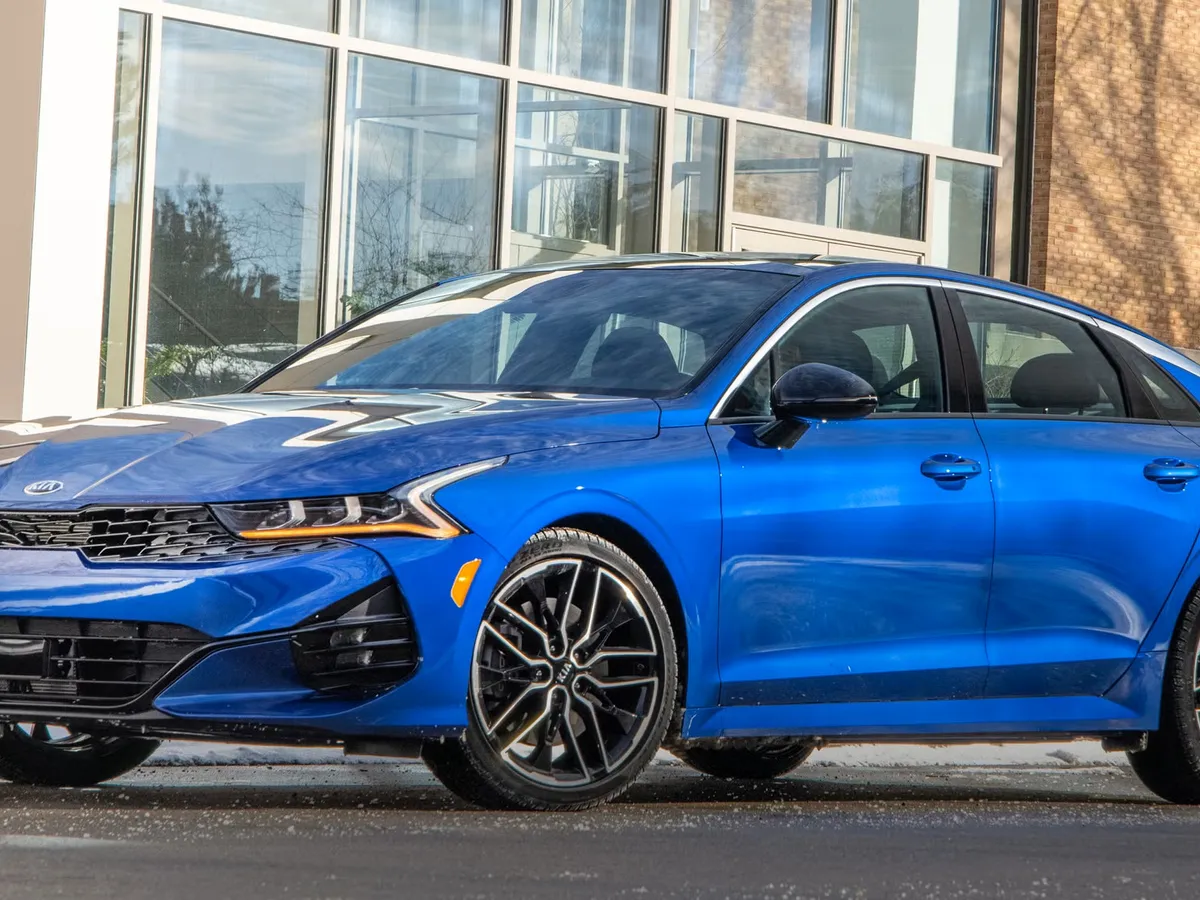 Kia cheamă în service peste 250.000 de mașini. Li se poate topi rezorvorul de benzină. Ce modele sunt vizate?