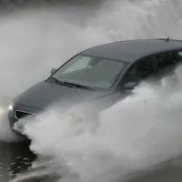 Atenție, șoferi! Amendă de până la 6.000 €, dacă stropiți pietonii, într-o țară plină de români - Foto: Profimedia Images - Imagine cu rol ilustrativ