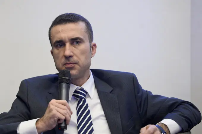 Mădălin Dumitru, fost director al Direcţiei Generale Infrastructură şi Servicii Publice (DGISP) din Primăria Capitalei, a fost condamnat definitiv de Curtea de Apel Bucureşti la 6 ani închisoare cu executare. / Foto: stirileprotv.ro