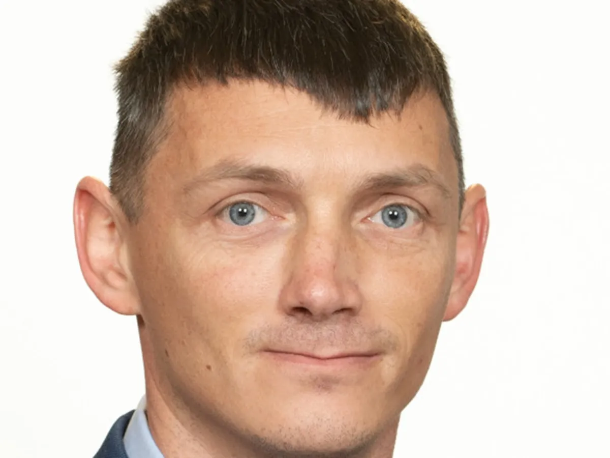 Senatorul Paul Pintea a fost prins la volan fără permis. A fugit de polițiști