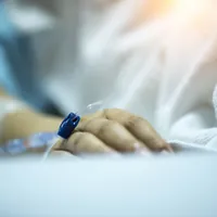 Cercetătorii britanici au reușit să depisteze cancerul uterin cu ajutorul unui simplu test urinar/FOTO: Getty