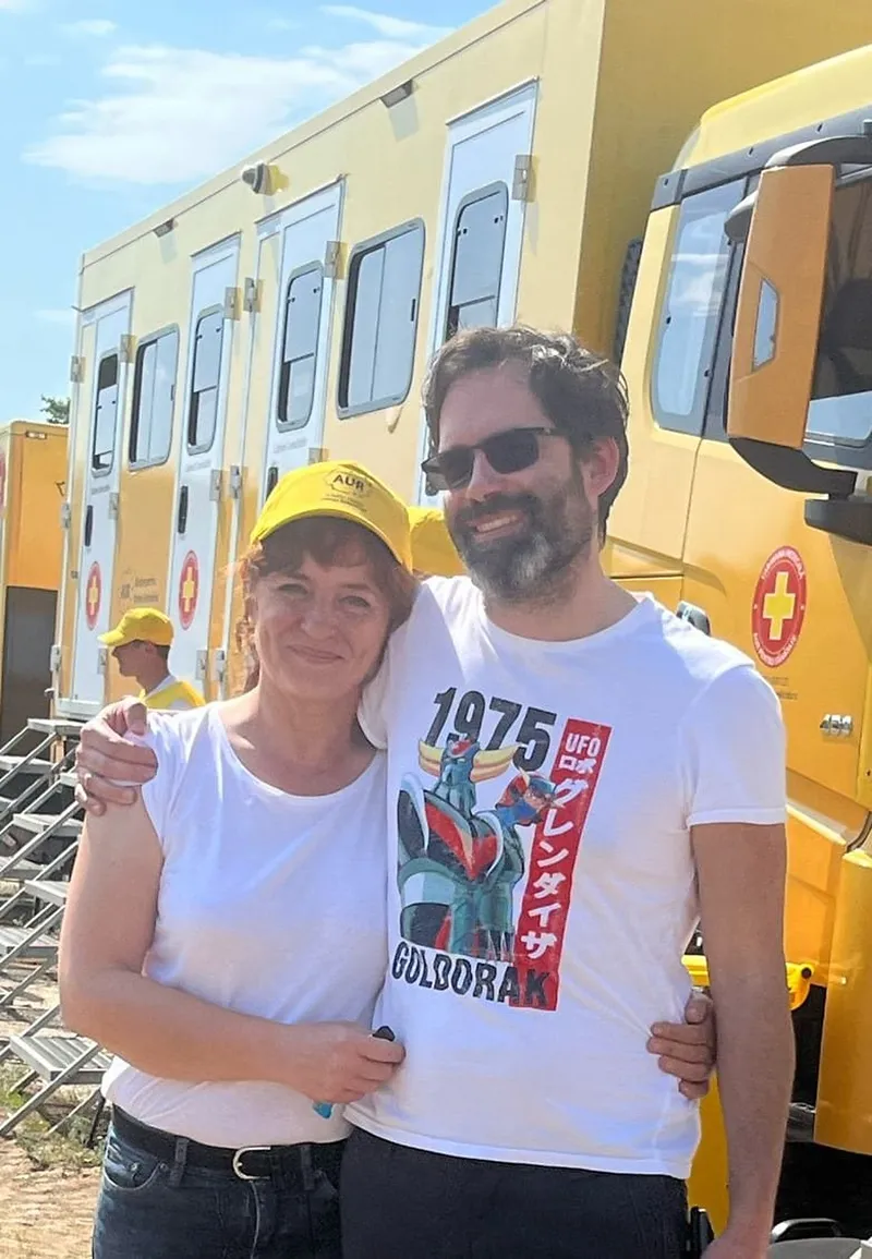 Actrița de la AUR Maria Lăcrămioara Nicolescu aka Mara Nicolescu alături de soțul scriitor Stephen Lucon. Sursă foto: FB