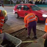 Intervenții pentru repararea străzilor din București, în peste 112 locaţii. Unde vor fi lucrările - Foto: Facebook / Nicușor Dan