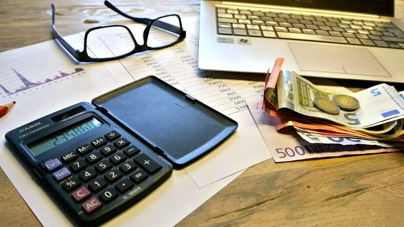 Ce taxe și impozite plătesc firmele care angajează expați din Bulgaria, Ungaria sau România. / Foto: pixabay.com