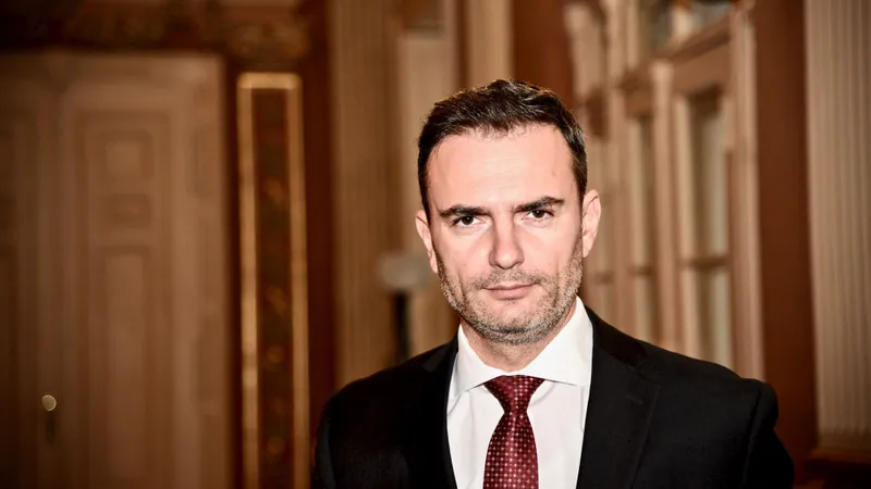 VIDEO Dan Cărbunaru: Creşterile nejustificate ale preţurilor la carburanţ vor fi considerate speculă/ facebook