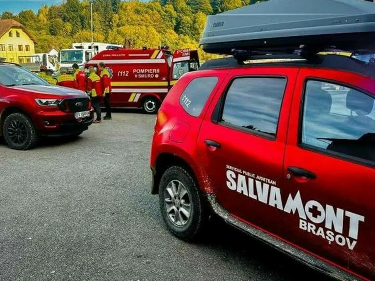 Intervenție rapidă a salvamontiștilor după ce o tânără s-a lovit la picior, în Bucegi. În ce stare e - Foto: Salvamont Brasov