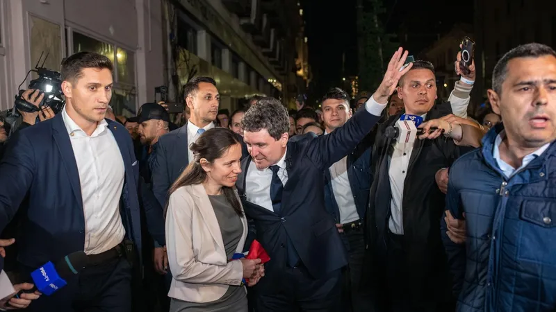 Cum poate conduce Nicușor Dan România din apartamentul său de 2 camere din Militari? - Foto: Profimedia Images (rol ilustrativ)