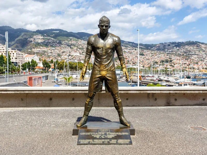 TOP 10 cei mai bine plătiţi sportivi din lume. Locul 1 încasează 275.000.000$, locul 2, 156.000.000$ - Foto: Profimedia Images