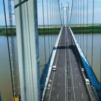 VIDEO Denivelări și infiltrații pe Podul de la Brăila. CNAIR, stupefiant: Sunt probleme de 4 ani Foto: captură dronă ProTV
