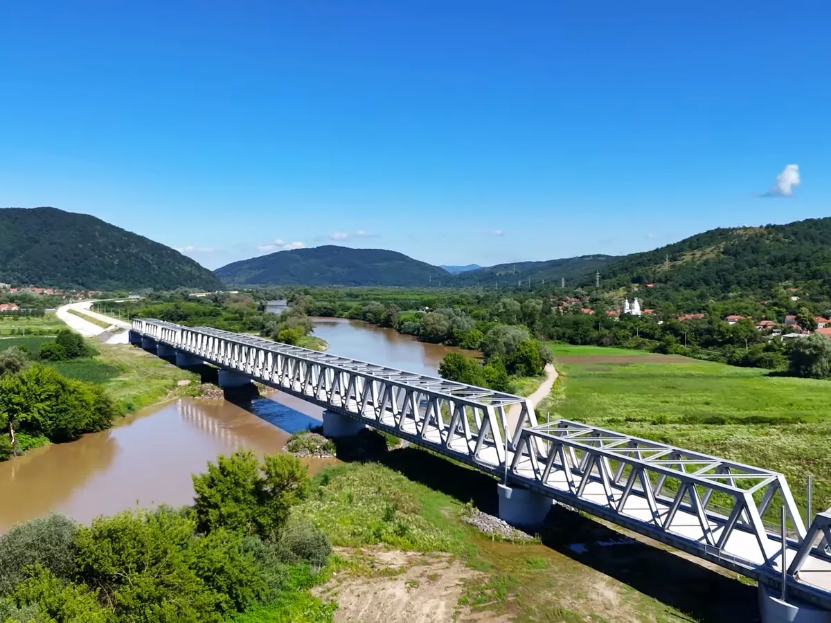 Magistrala de 1.780.000.000 lei pe care trenurile „zboară” cu 160 km/h, întârziată 6-7 ani? - Foto: Facebook/Asociația Pro Infrastructură