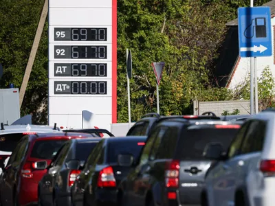 Benzinăriile din Rusia nu prea mai au combustibil - Foto: Profimedia images