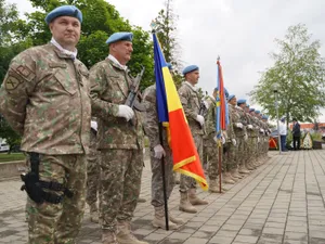 Militarii s-au făcut de râs la parada de Ziua Aviației. Au confundat dreapta cu stânga - Foto: Arhiva (imagine cu rol ilustrativ)