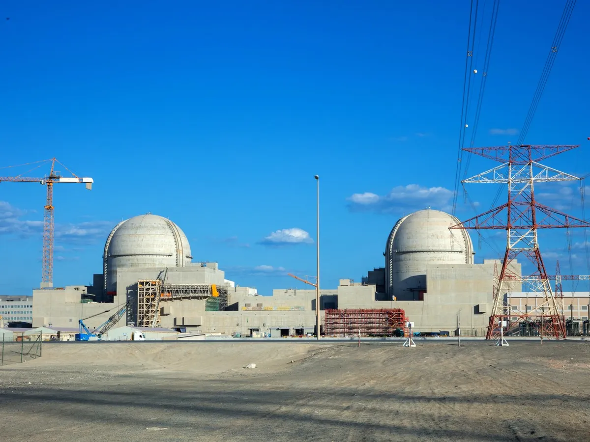 VIDEO Centrală nucleară din Abu Dhabi, atacată cu drone. Incendiu la un generator