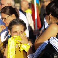 Oamenii au fost „sufocați” cu gaze la protestul diasporei, din 10 august. Foto: nquam Photos / George Calin