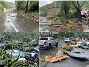 Haos în Sinaia după o furtună puternică: acoperișul gării, luat de vijelie. Traficul pe DN1, restricționat din cauza copacilor doborâți