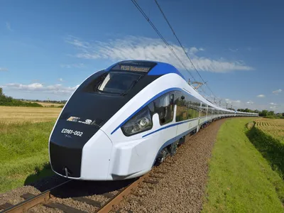 „Era mai bun trenul vechi, era răcoare”. Pasagerii unui tren PESA au fost sufocați de căldură pe ruta București-Constanța