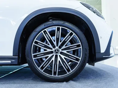 Mercedes - Foto: Profimedia images