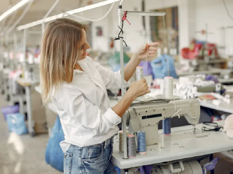 Probleme în industria textilă. Un cunoscut brand a dat faliment. Firma are datorii de 1.300.000 € - Foto: freepik (rol ilustrativ)