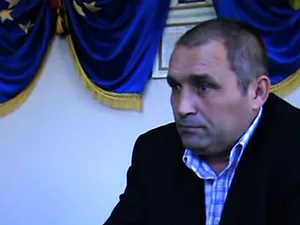 Un primar a fost primit hotărîrea judecătorească de achitare chiar în ziua înmormântării sale - Informaţia Vrânceană/captură video YouTube