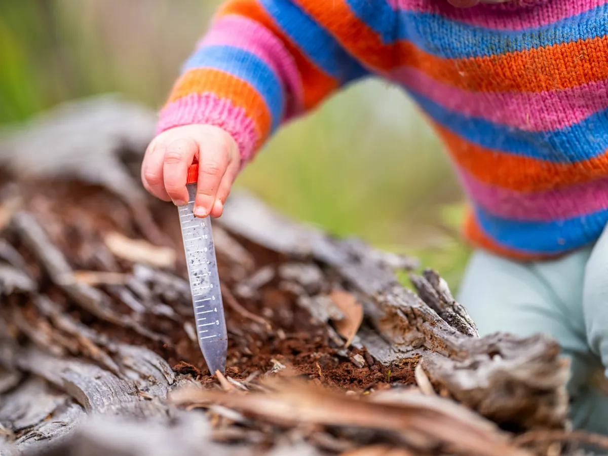 Doi copii s-au certat pe o jucărie, unul a luat un cuțit și l-a tăiat pe celălalt - Foto: Freepik (imagine cu rol ilustrativ)