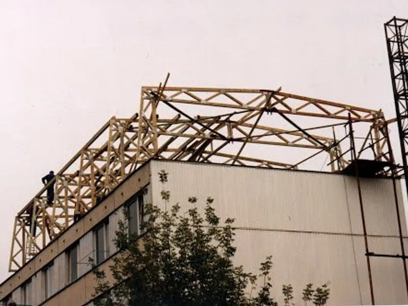 Primăria lui Chirica a cerut demolarea acestei șarpante/FOTO: ziaruldeiasi.ro