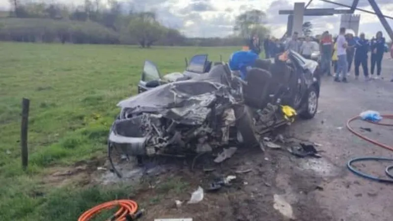 Accident teribil, pe DN 1, între Brașov și Sibiu. O șoferiță de 53 de ani și un tânăr au murit. / Foto: Info Trafic 24, Facebook