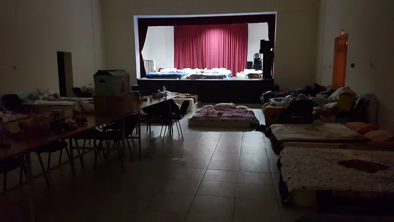 centrul refugiați Cândești/foto:newsweek.ro