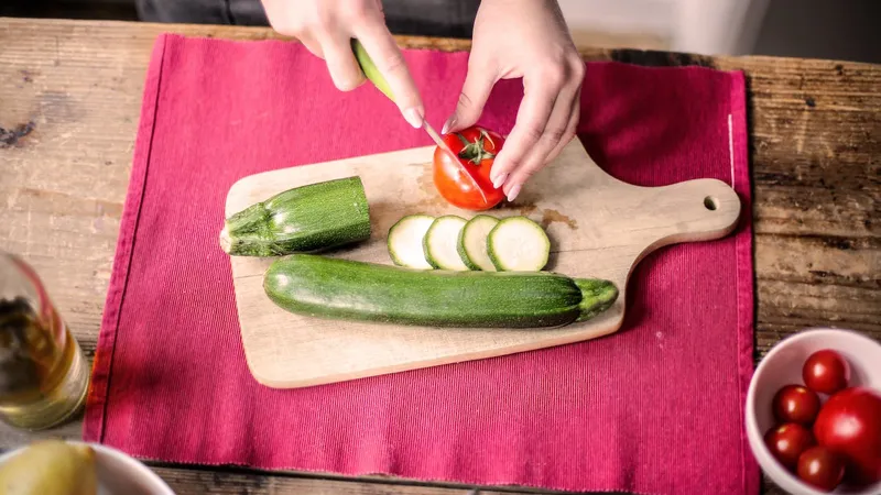Atenție, la ce cumpărați! 5 agricultori români, prinși că au stropit legumele cu chimicale toxice - Foto: pexels.com/Andrea Piacquadio - Rol ilustrativ