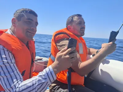 George Simion și Dan Dungaciu, la pescuit alături de călugării de pe Muntele Athos. „Ne-au făcut mai întăriți pentru ce va urma”