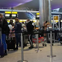 Cetățenii UE vor intra numai cu pașaport în Marea Britanie /foto: lbc